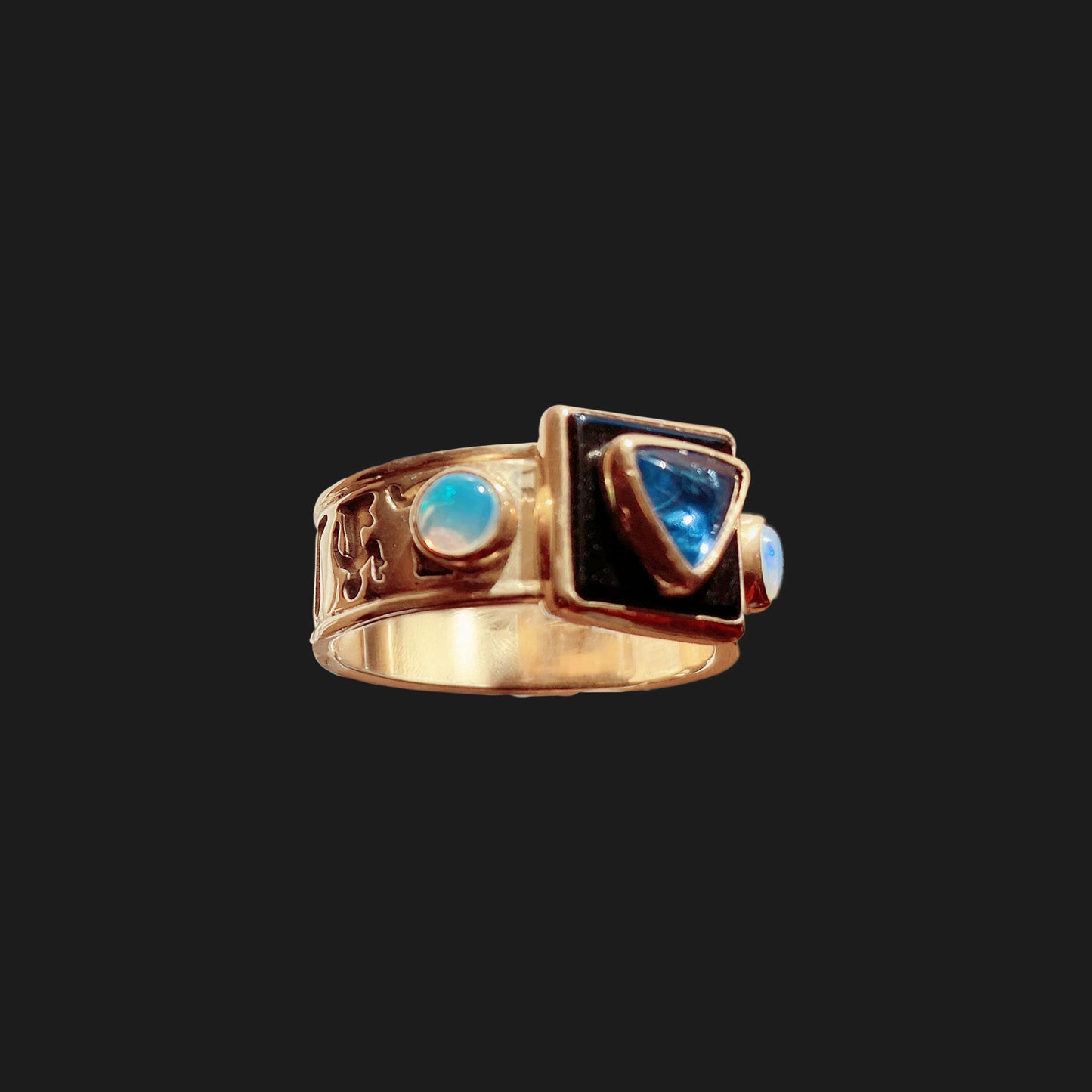Pyramind Ring with Hieroglyphs