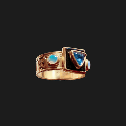 Pyramind Ring with Hieroglyphs